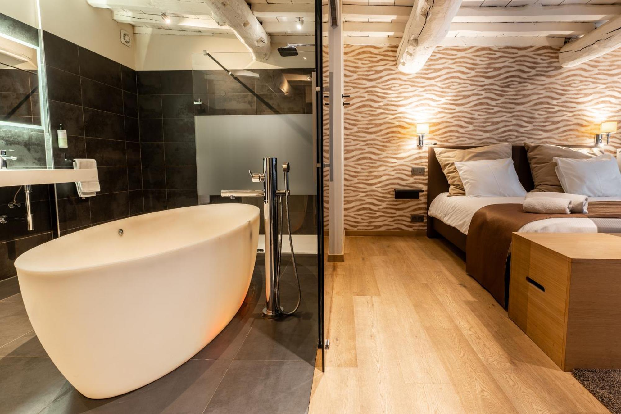 Hotel Le Manoir Marche-en-Famenne Εξωτερικό φωτογραφία