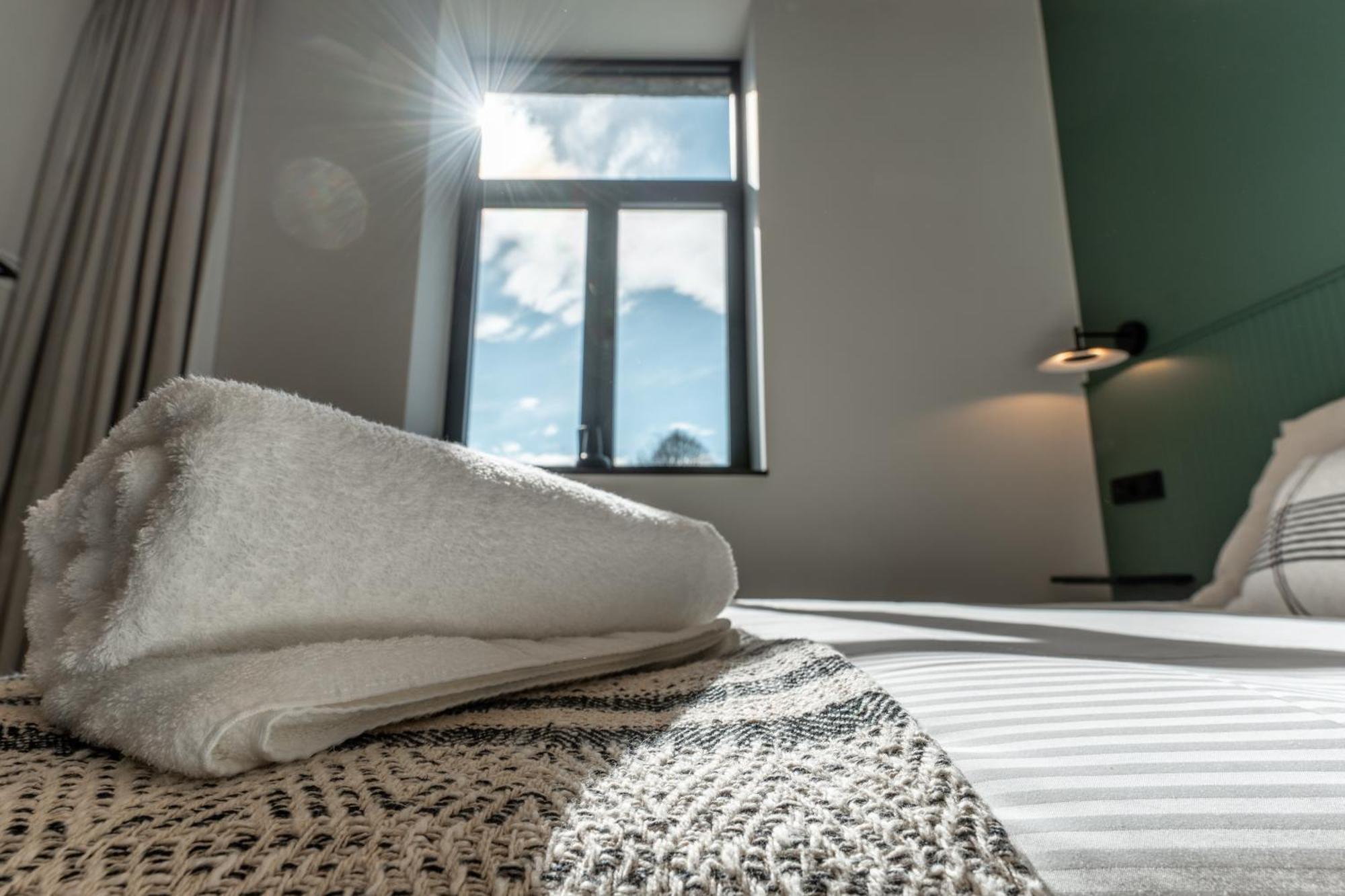 Hotel Le Manoir Marche-en-Famenne Εξωτερικό φωτογραφία