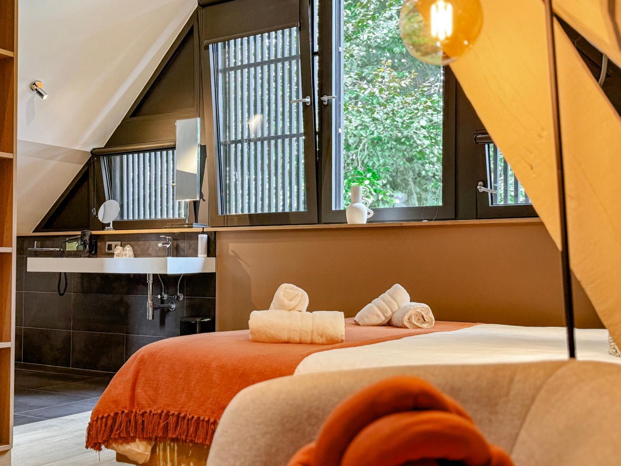 Hotel Le Manoir Marche-en-Famenne Εξωτερικό φωτογραφία